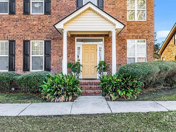 2nd image of 6 Roundtree Circle