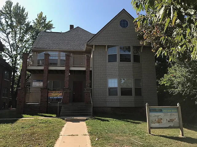 605 W Green St photo 1