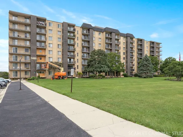 5400 Walnut Ave Unit 805, Downers Grove, IL 60515