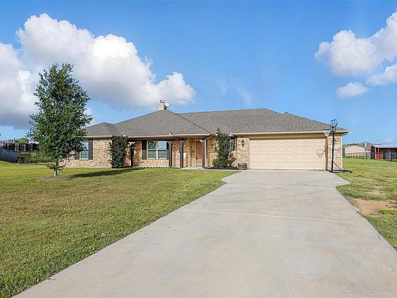 2nd image of 240 Springwood Ranch Loop