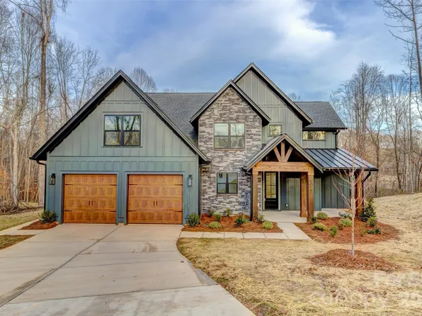 1041 Harrogate Dr, Bessemer City, NC 28016