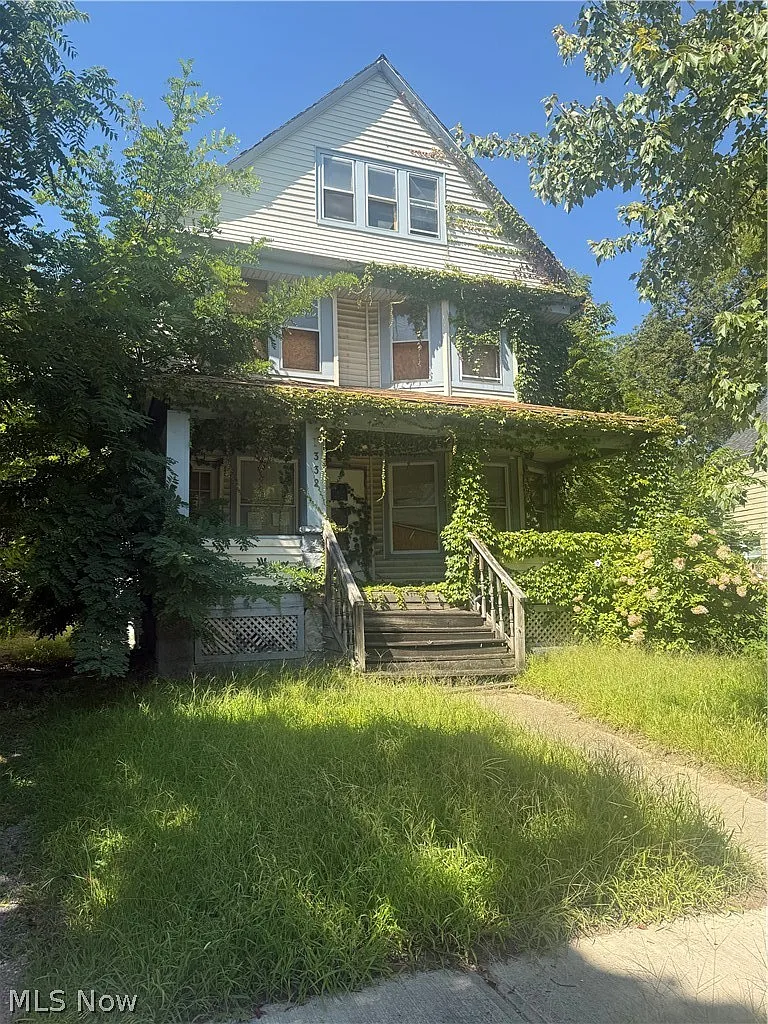 1332 E 84th St photo 1