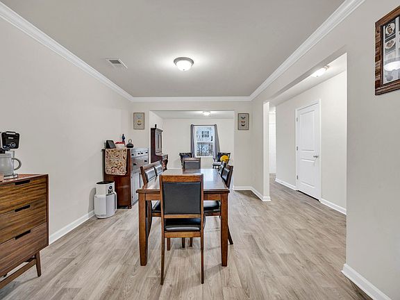 2nd image of 169 Carriagebrook Cir