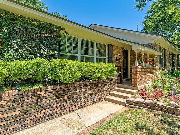 4th image of 1811 Mistywood Ln