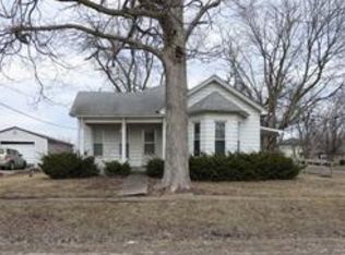 200 N Illinois St, Camp Point, IL 62320