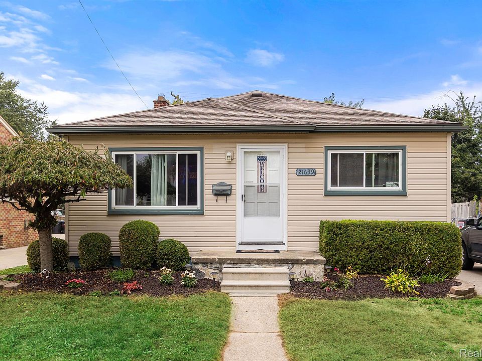 1st image of 21639 Lange St