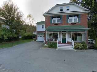 955 Main St, Newfoundland, PA 18445