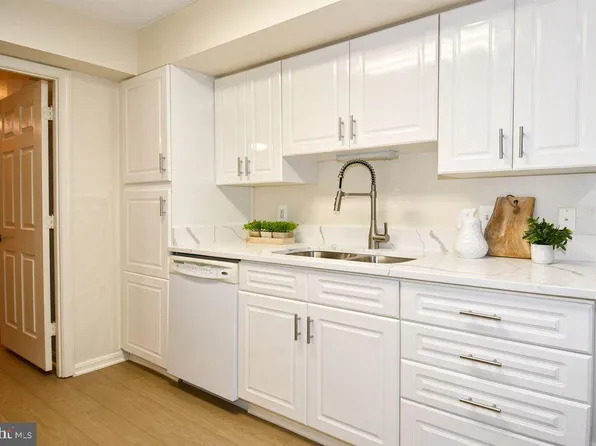 14809 Pennfield Cir APT 415, Silver Spring, MD 20906