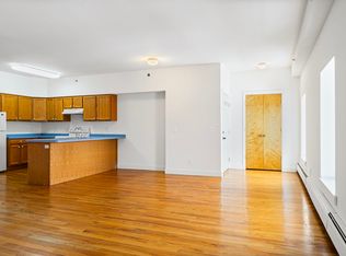 96 S Main St #3A, Castleton On Hudson, NY 12033