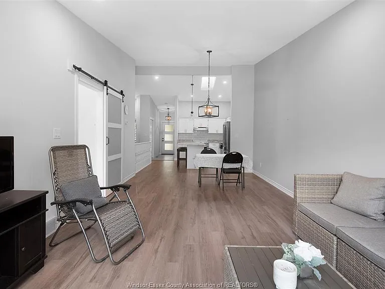 19 Malibu Dr — Photo 12