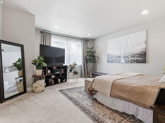 4th image of 4813 SE Barbara Lynn Way