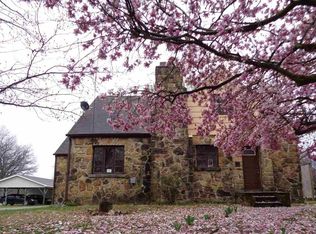 608 E Green St, Clinton, MO 64735