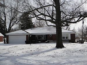 1st image of 325 E Fairman Ave