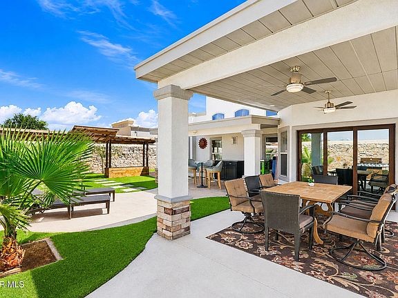 5th image of 729 Desert Silver Dr