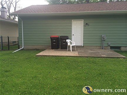 Nice patio off the garage.