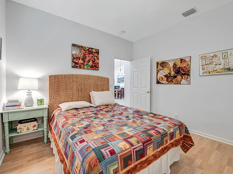 9543 Crescent View Dr N — Photo 33