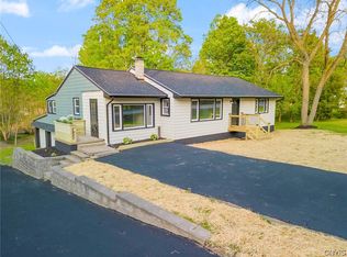 5960 Newport Rd, Camillus, NY 13031