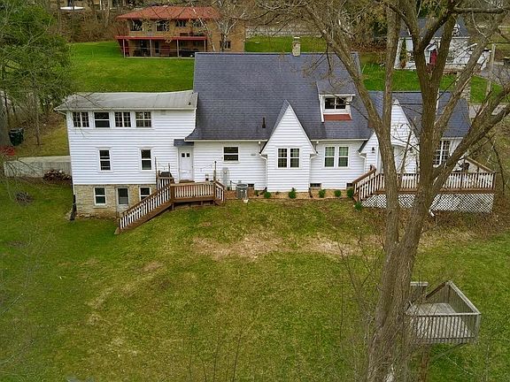 2nd image of 489 N Grove St