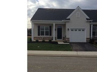 77 Grand National Ln, Newark, DE 19702