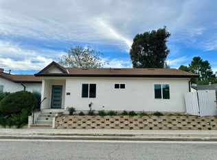 5558 Parkmor Rd, Calabasas, CA 91302
