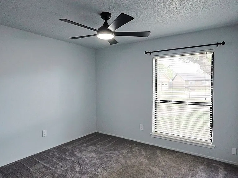 1710 Bob White Ct — Photo 15