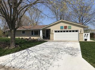 N90W17764 Saint Stevens Dr, Menomonee Falls, WI 53051