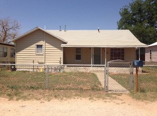 706 SW 2nd St, Andrews, TX 79714