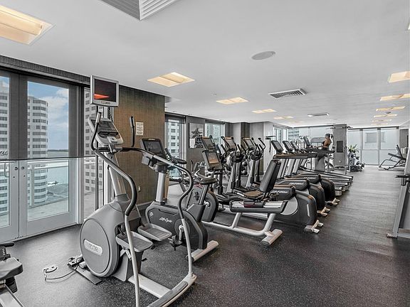 3rd image of 951 Brickell Ave APT 2001