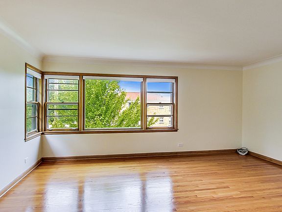 4th image of 6021 N Keeler Ave #2