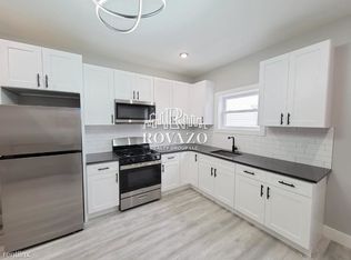 186 21st St #1, Irvington, NJ 07111