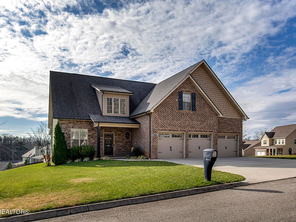 1st image of 3115 Oakwood Hills Ln