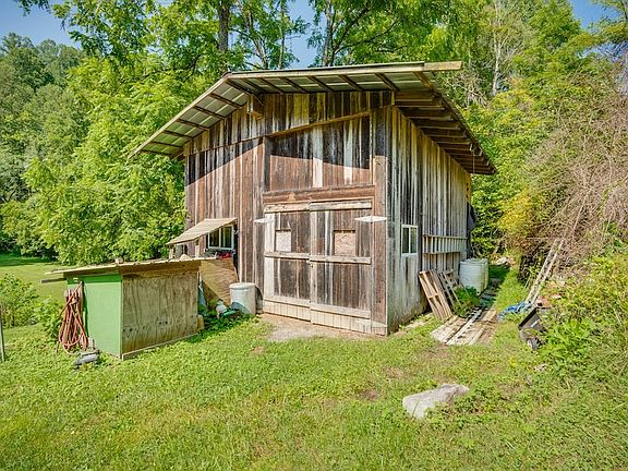 12th image of 131 Gibson Hollow Rd