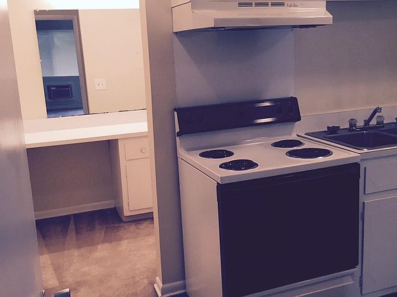 4th image of 2112 Fairfax Ave APT 101