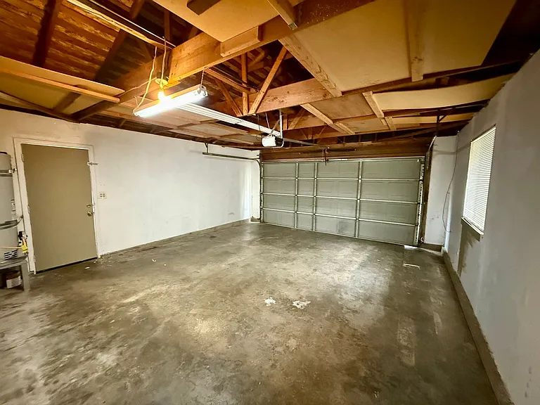 1405 Fransen Ln — Photo 35