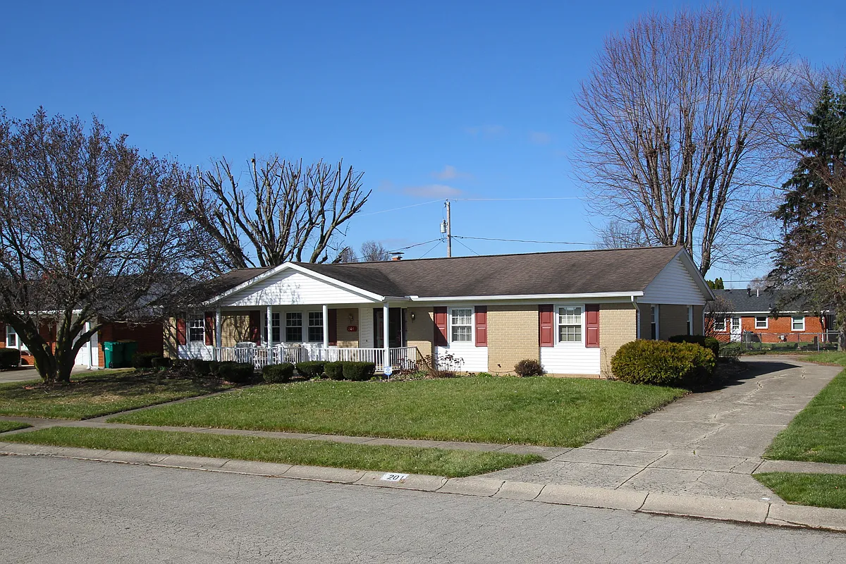 201 Villa Dr photo 1