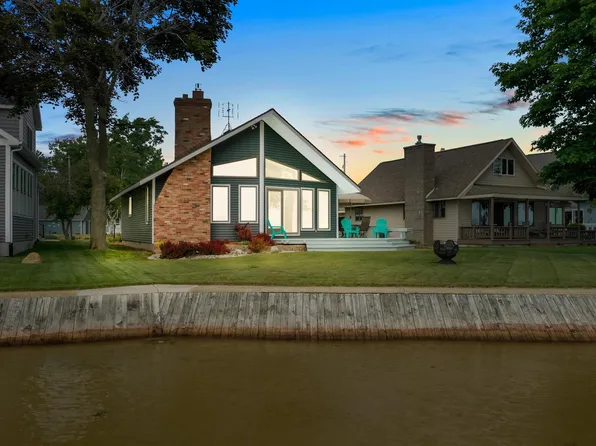 7469 W White Birch Ave, Lake City, MI 49651