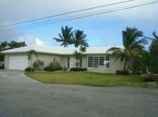 210 Shore Dr, Riviera Beach, FL 33404