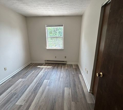 3rd image of 501 W Silver St APT B