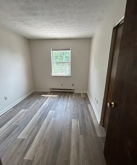 501 W Silver St #B — Photo 3