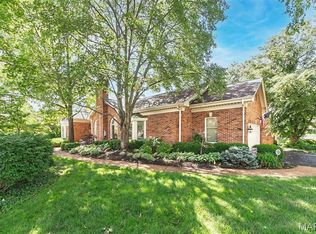 13307 Fairfield Square Dr, Chesterfield, MO