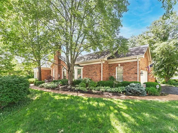 13307 Fairfield Square Dr, Chesterfield, MO 63017