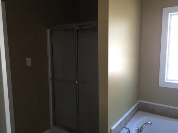 107 Manchester Dr, Vicksburg, MS 39183