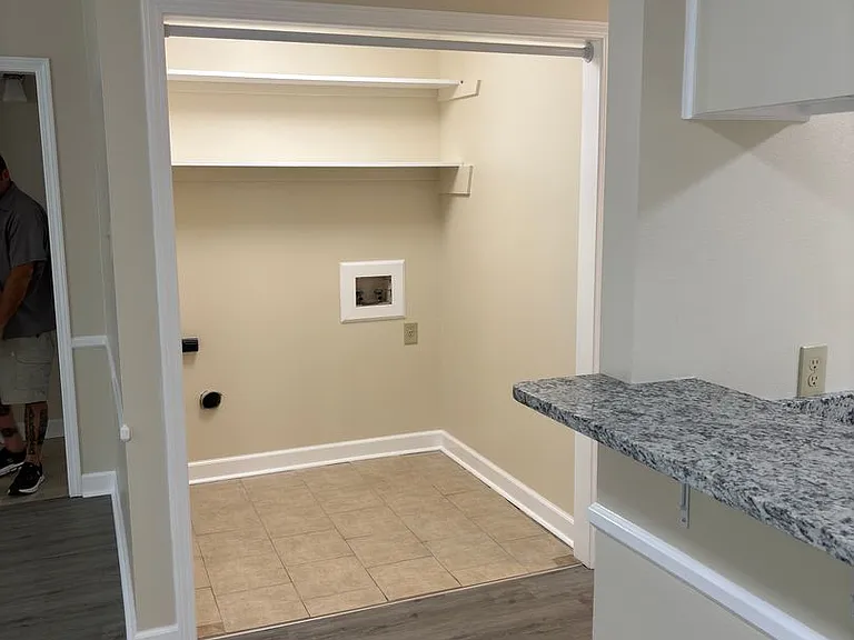8144 Jefferson Park Dr #A-D — Photo 6