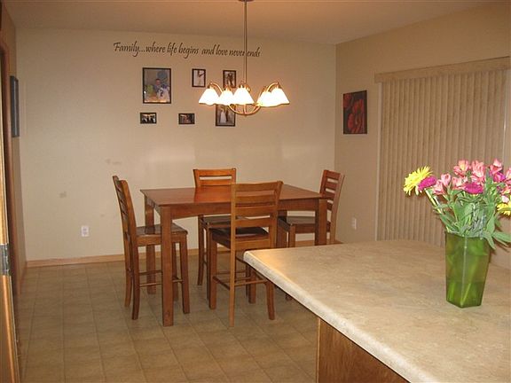 4th image of 4651 Bautista Dr