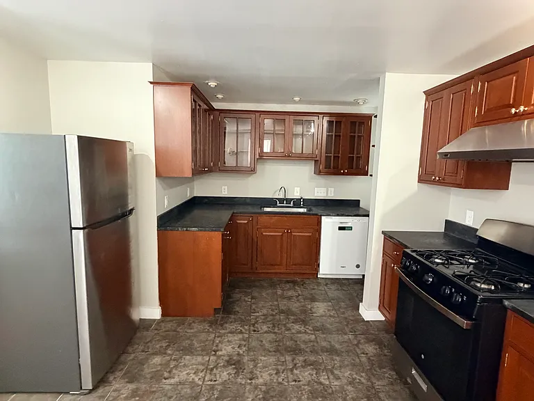 103 S Water St — Photo 5