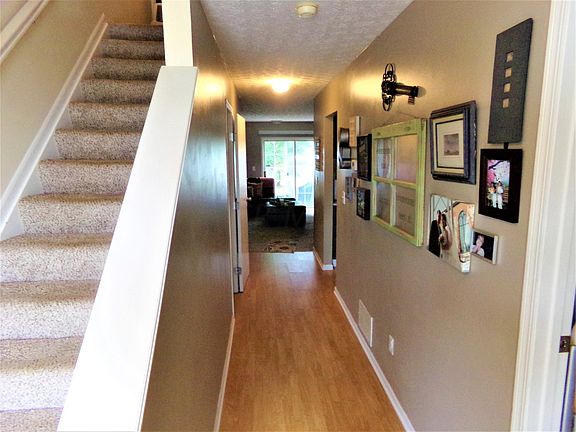 3rd image of 4684 Athalia Dr