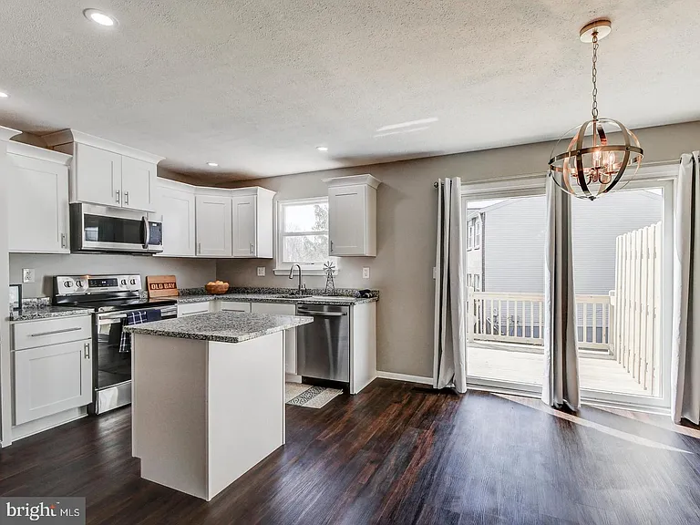 16 Pikehall Pl — Photo 4