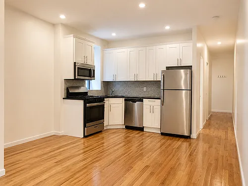 136 W 111th St #4R Photo 1 136 W 111th St #4R Photo 1