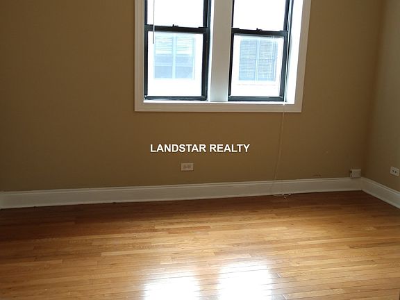 4th image of 3157 W Argyle St APT 2E