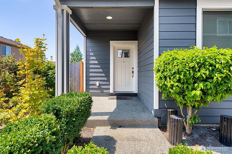 2nd image of 3346 Inverness Street